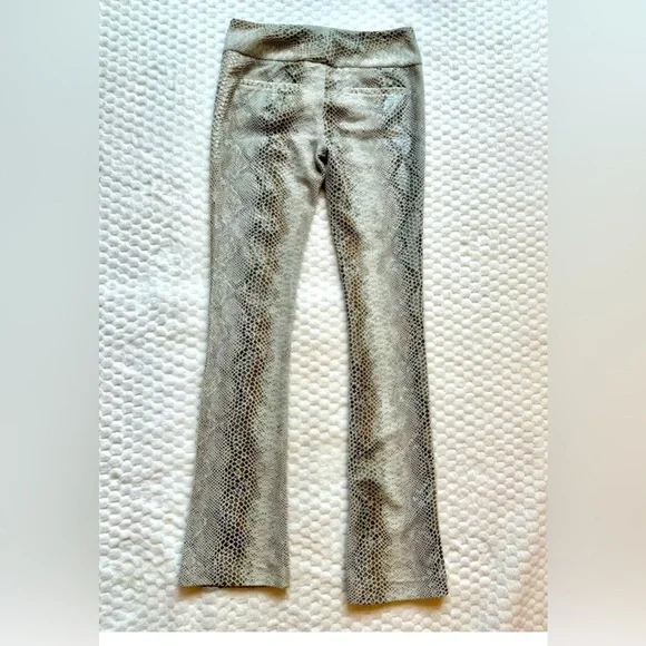 Alice + Olivia Women’s Snakeskin Pants size 2 - Picture 2 of 8